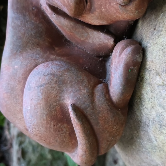 Dog Sleeping Heavy Planter Vintage w Drainage - Picture 9 of 10